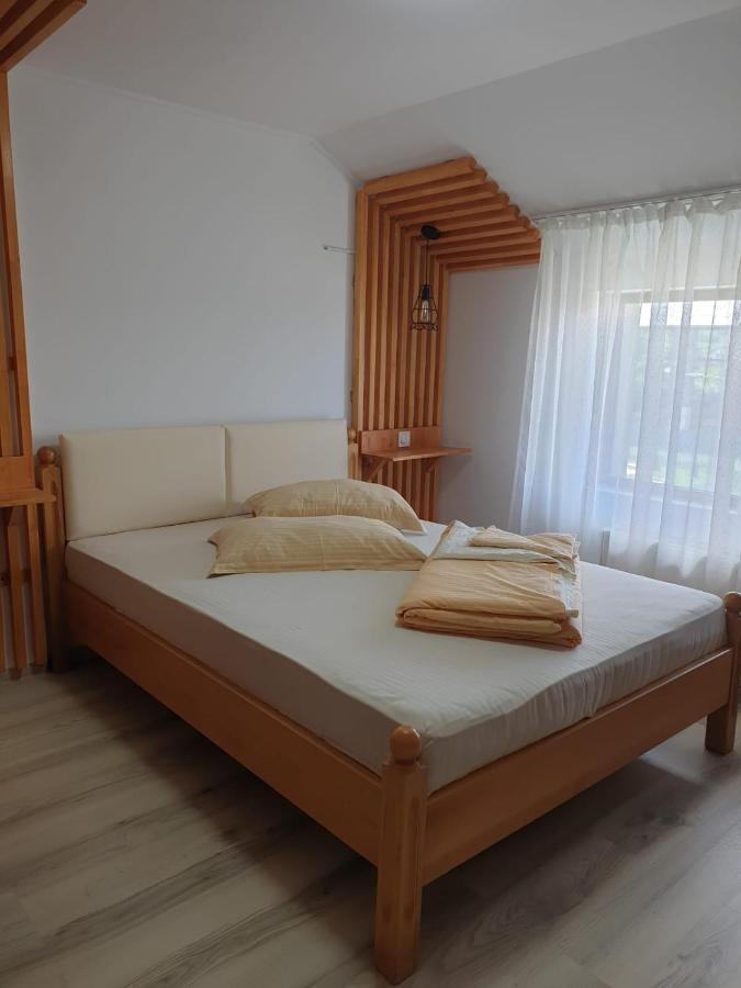 Motel Mesterul Manole Curtea de Argeş Extérieur photo